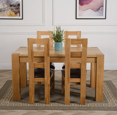 Kuba Medium Oak Dining Table with 4 Yale Oak Chairs