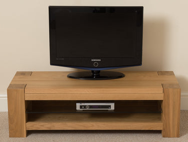 Kuba Solid Oak Small Widescreen TV Unit