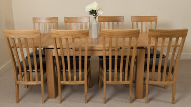 Richmond Medium Oak Extendable Dining Table with 8 Harvard Oak Chairs